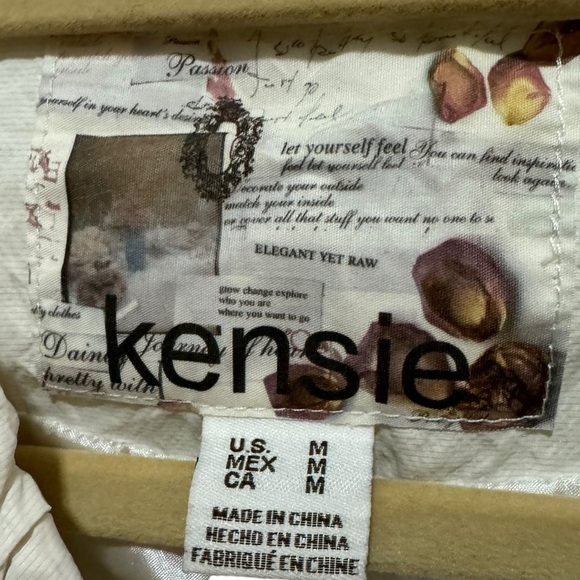 Kensie - white “Krinkle” fabric jacket / Coat size M. Worn once - Picture 4 of 6